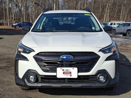 2025 Subaru Outback Base
