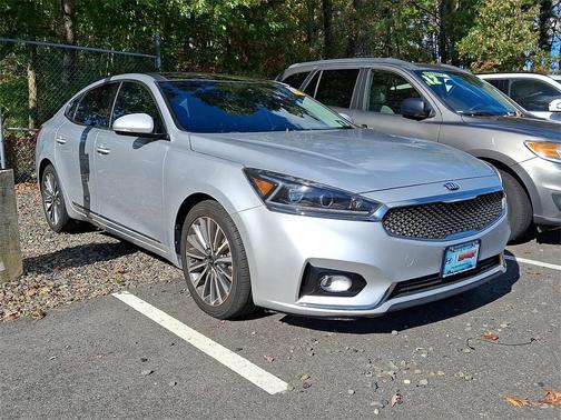 2017 Kia Cadenza Premium