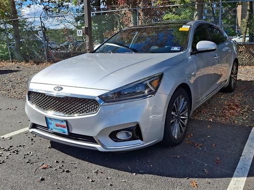 2017 Kia Cadenza Premium
