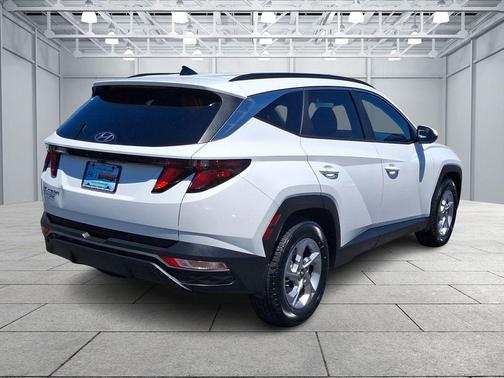 White Pearl 2024 Hyundai TUCSON SEL