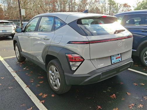2025 Hyundai KONA SE