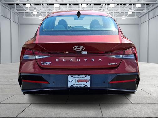 2024 Hyundai ELANTRA Limited