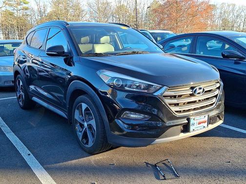 Black Noir Pearl 2018 Hyundai TUCSON Limited SUV