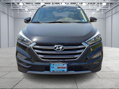 Black Noir Pearl 2018 Hyundai TUCSON Limited
