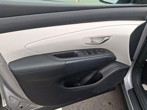 Shimmering Silver 2026 Hyundai TUCSON Hybrid SEL
