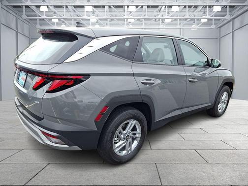 Hampton Gray 2026 Hyundai TUCSON SE