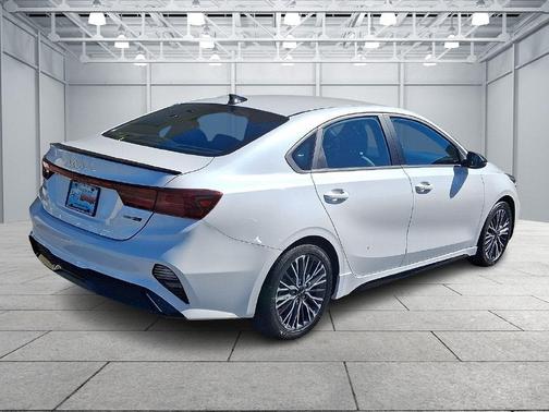 Snow White Pearl 2023 Kia Forte GT-Line