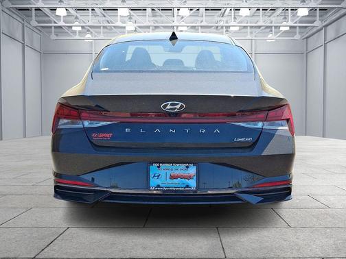 Phantom Black 2023 Hyundai ELANTRA Limited