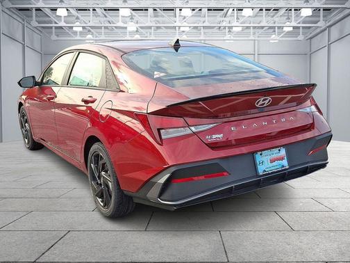 2026 Hyundai ELANTRA Sport