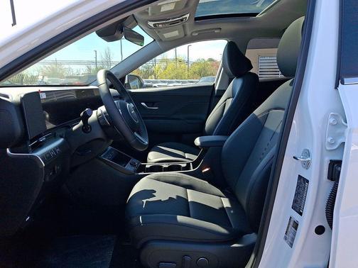 Atlas White 2026 Hyundai KONA Limited