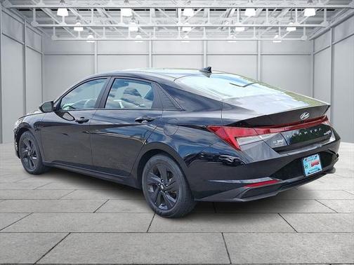 2023 Hyundai ELANTRA HEV Blue