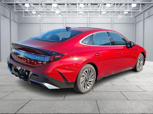 Ultimate red 2025 Hyundai SONATA Hybrid SE