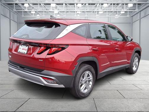 2025 Hyundai TUCSON SE