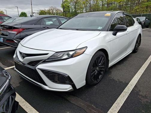 Wind Chill Pearl 2021 Toyota Camry XSE
