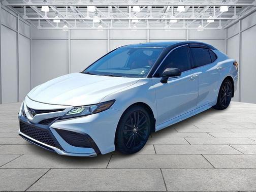 Wind Chill Pearl 2021 Toyota Camry XSE