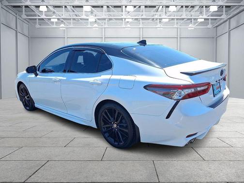 Wind Chill Pearl 2021 Toyota Camry XSE