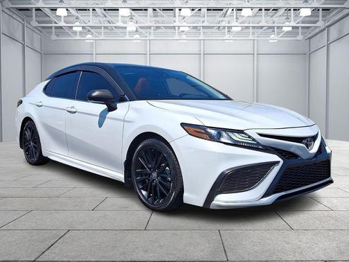 Wind Chill Pearl 2021 Toyota Camry XSE