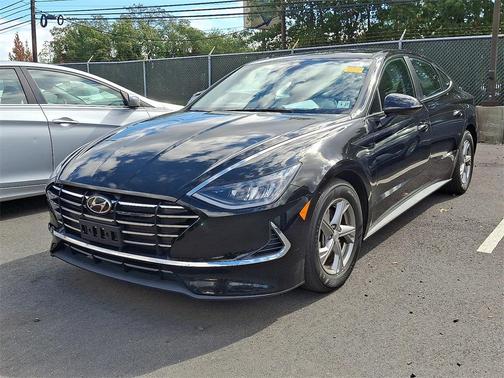 2022 Hyundai SONATA SE