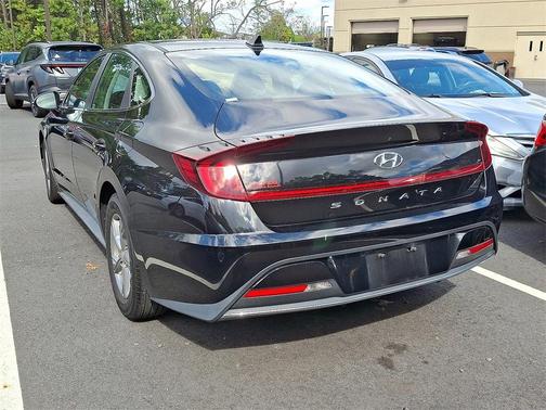 2022 Hyundai SONATA SE
