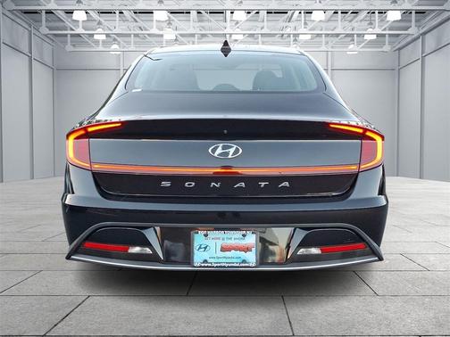 2022 Hyundai SONATA SE