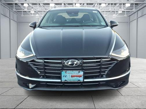 2022 Hyundai SONATA SE