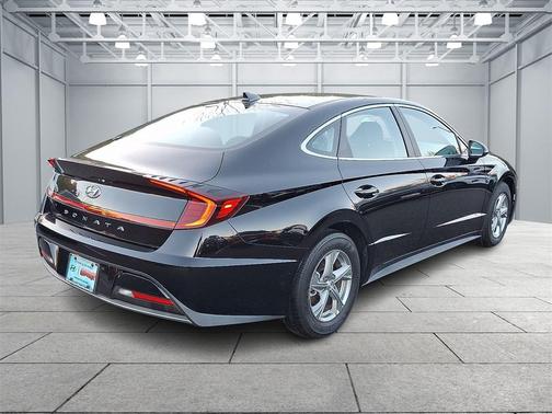 2022 Hyundai SONATA SE