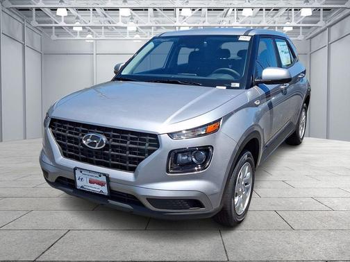 Shimmering Silver 2026 Hyundai VENUE SE