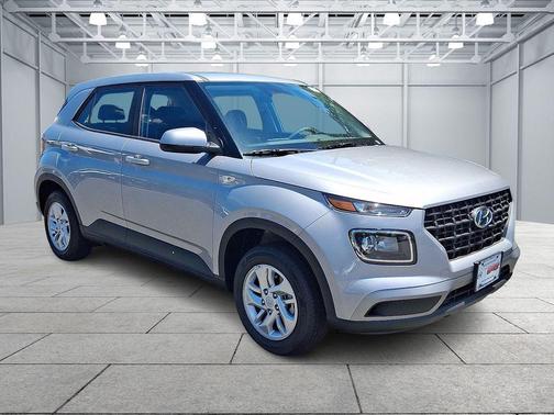 Shimmering Silver 2026 Hyundai VENUE SE SUV