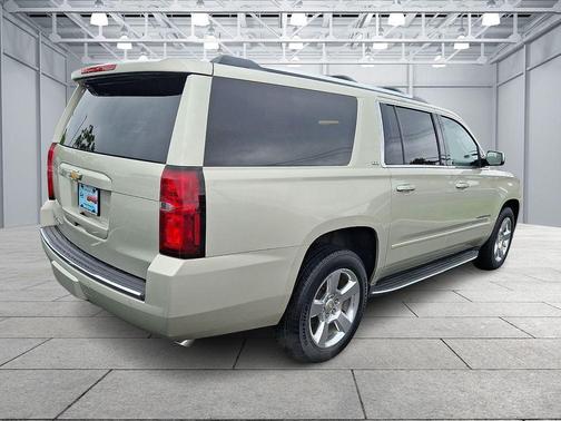 Champagne Silver Metallic 2016 Chevrolet Suburban LTZ