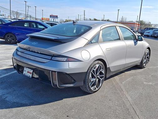 2023 Hyundai IONIQ 6 SEL