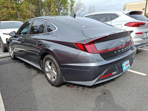 2022 Hyundai SONATA SE