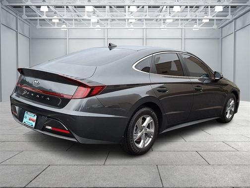 2022 Hyundai SONATA SE