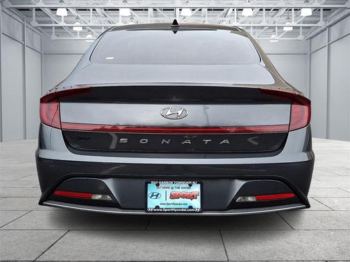 2022 Hyundai SONATA SE