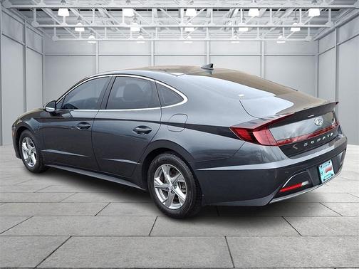 2022 Hyundai SONATA SE