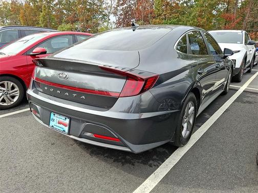 2022 Hyundai SONATA SE