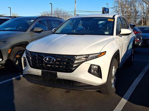 2023 Hyundai TUCSON SE