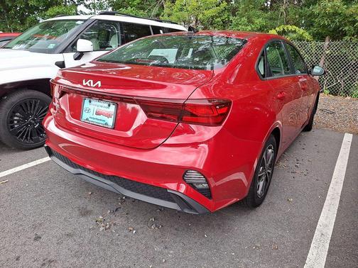 Currant Red 2022 Kia Forte LXS