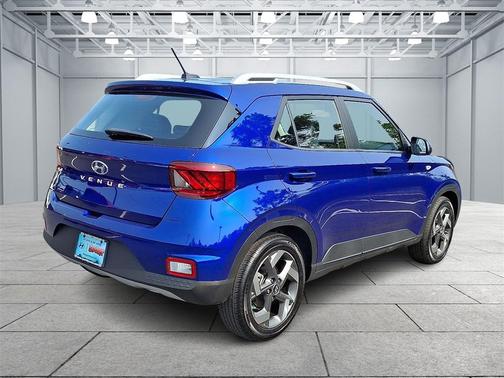 2024 Hyundai VENUE Limited