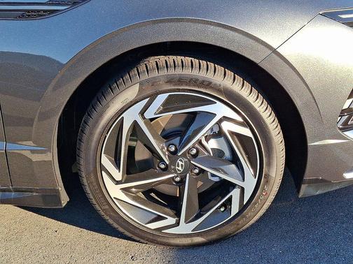 2026 Hyundai SONATA SEL