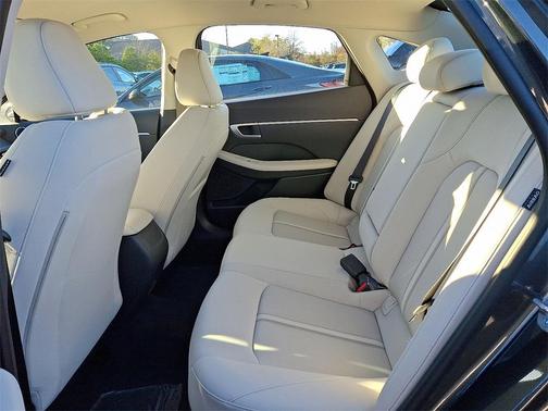 2026 Hyundai SONATA SEL