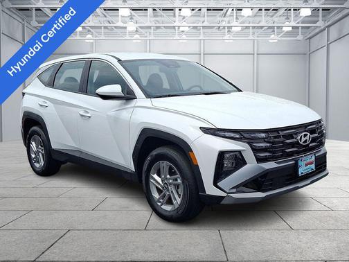 Serenity White Pearl 2025 Hyundai TUCSON SE
