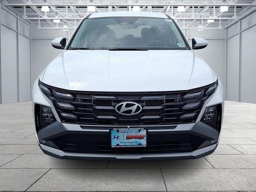 Serenity White Pearl 2025 Hyundai TUCSON SE