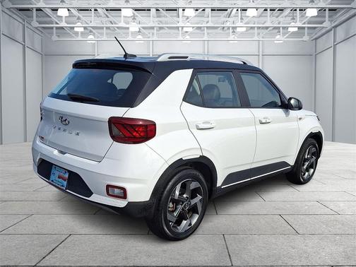2023 Hyundai VENUE Limited