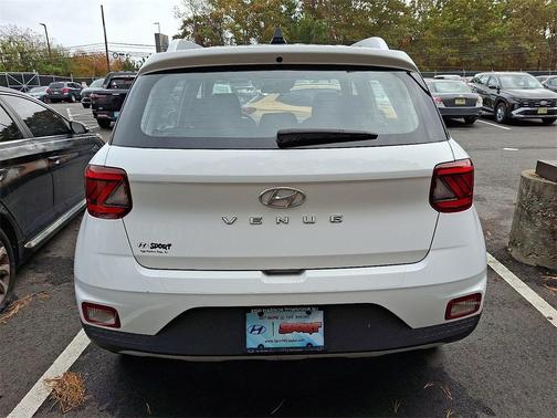 2022 Hyundai VENUE SEL