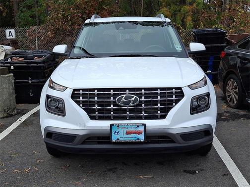 2022 Hyundai VENUE SEL