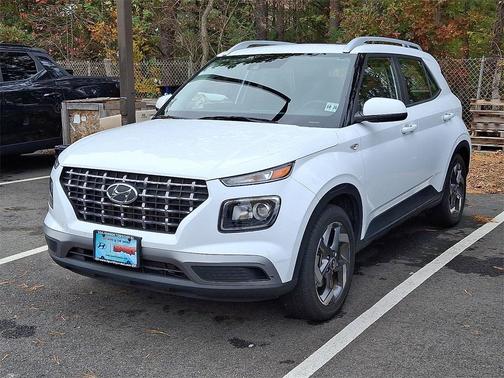 2022 Hyundai VENUE SEL