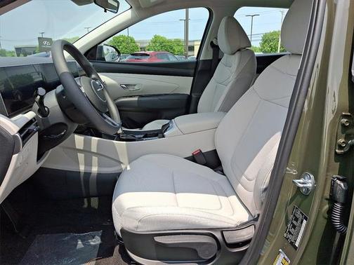 2025 Hyundai TUCSON SE