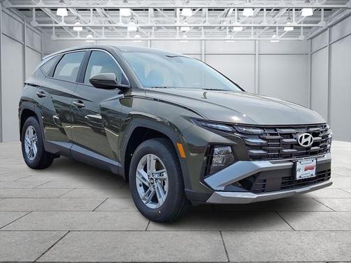 2025 Hyundai TUCSON SE