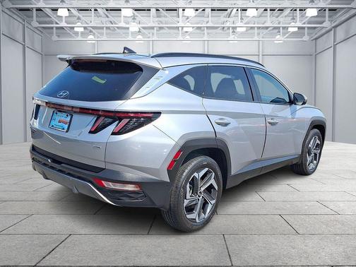 Shimmering Silver 2023 Hyundai TUCSON Limited