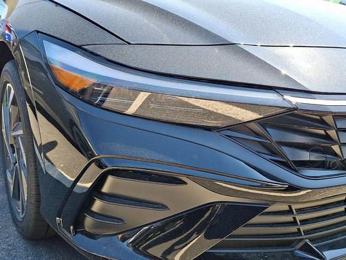 Abyss Black 2026 Hyundai ELANTRA HEV Limited